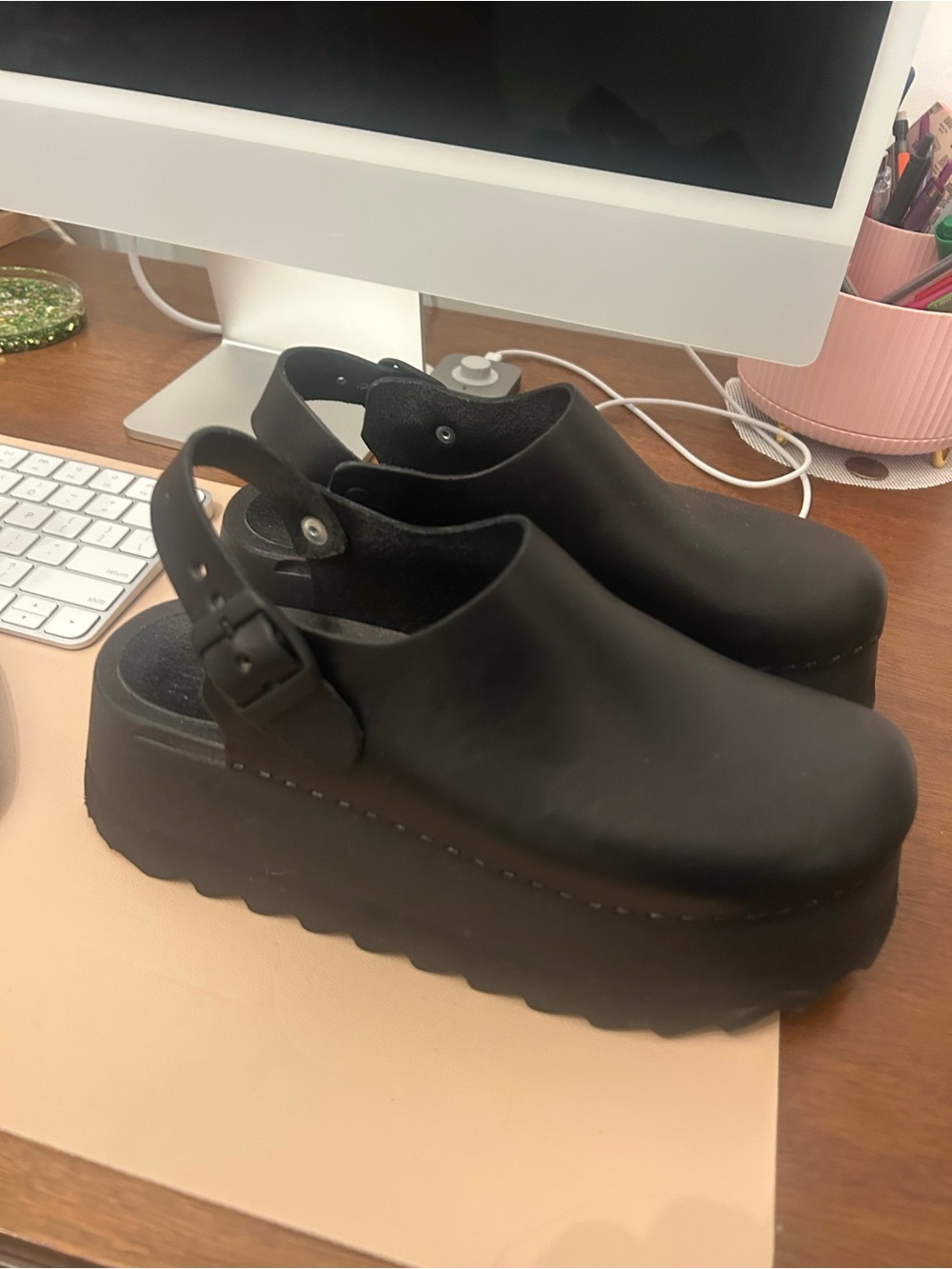 BRYR Tegan clog in moto black - Picture 2 of 5